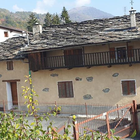 Bed and Breakfast Antica casa occitana Sampeyre Esterno foto