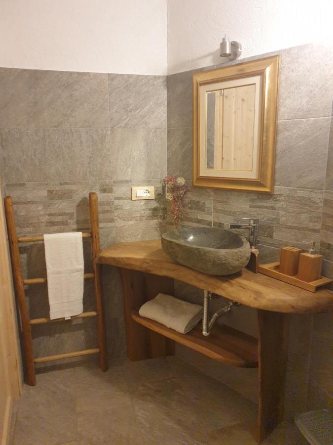 Bed and Breakfast Antica casa occitana Sampeyre Esterno foto