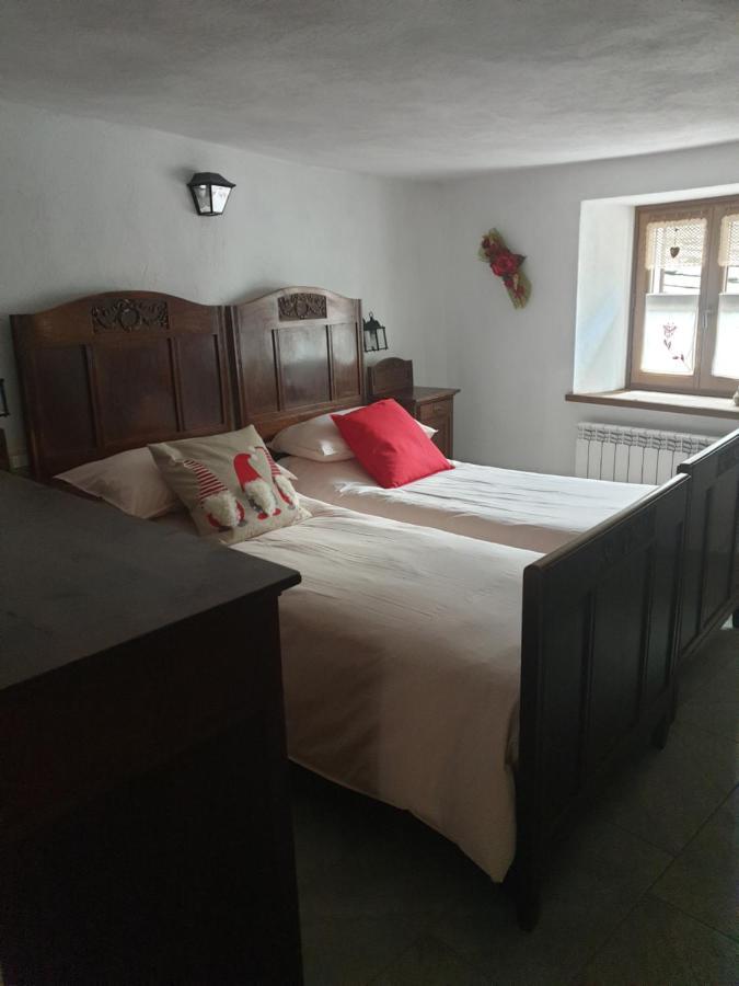 Bed and Breakfast Antica casa occitana Sampeyre Esterno foto